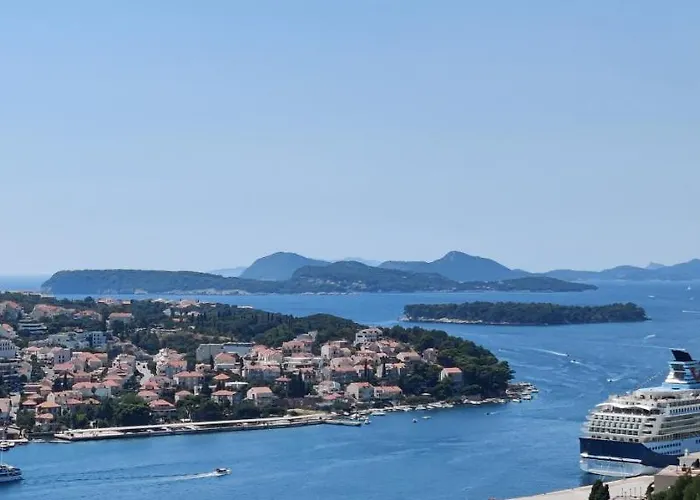 Kate's Studio With An Amazing View *